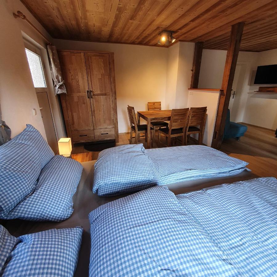 Alte Backstube - Ferienwohnung Huettenstube Und Ferienzimmer Auszeit Erkenbrechtsweiler Экстерьер фото