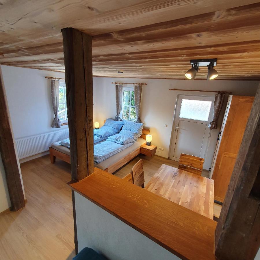 Alte Backstube - Ferienwohnung Huettenstube Und Ferienzimmer Auszeit Erkenbrechtsweiler Экстерьер фото